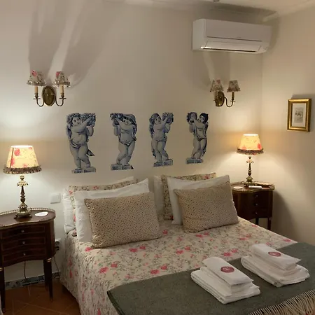 Estefania, Gæstehus