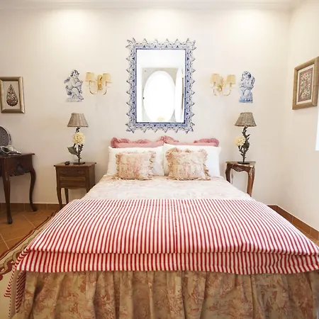 Estefania, Penzion